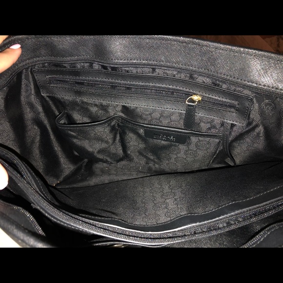 Micheal Kors Jet Set Handbag - Picture 4 of 6